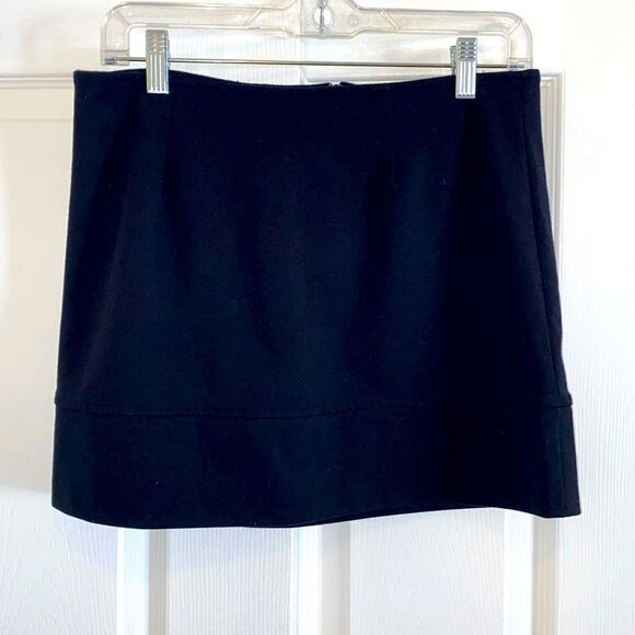 Banana Republic Black Mini Stretchy Skirt - Picture 1 of 7